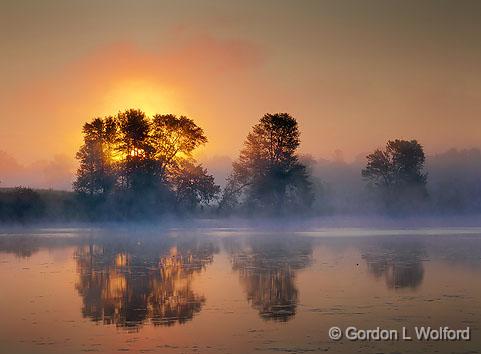 Rideau Canal Sunrise_11865.jpg - Photographed along the Rideau Canal Waterway near Smiths Falls, Ontario, Canada.